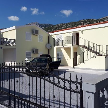 Apartmani Andrea كارلوباغ المظهر الخارجي الصورة