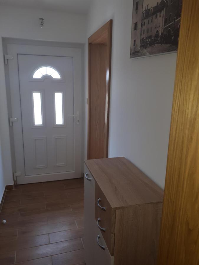 Apartmani Andrea كارلوباغ المظهر الخارجي الصورة