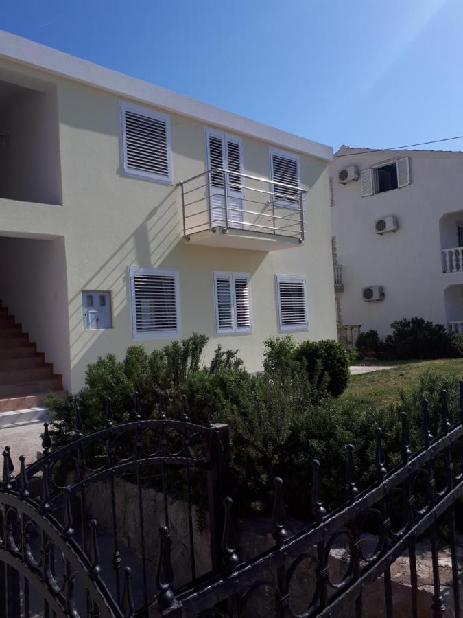 Apartmani Andrea كارلوباغ المظهر الخارجي الصورة