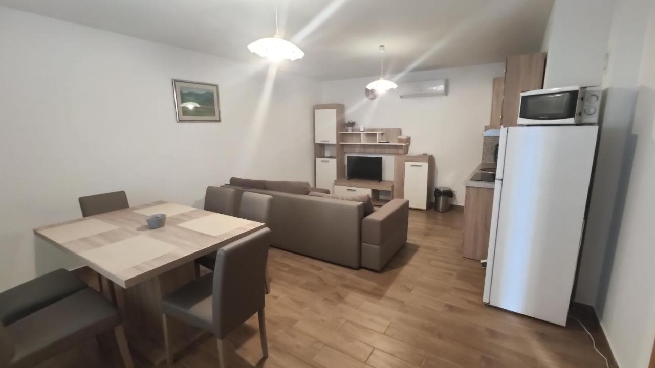 Apartmani Andrea كارلوباغ المظهر الخارجي الصورة